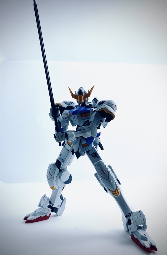 太刀も似合う。本編未視聴につきどんな使い方するのかわかりません。