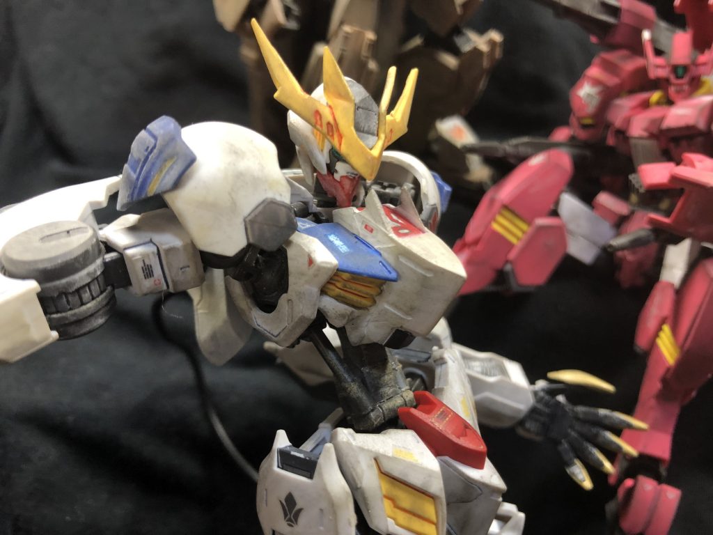 ルプスレクス、フレームの延長と所々をシャープにして鋭さを増してます。