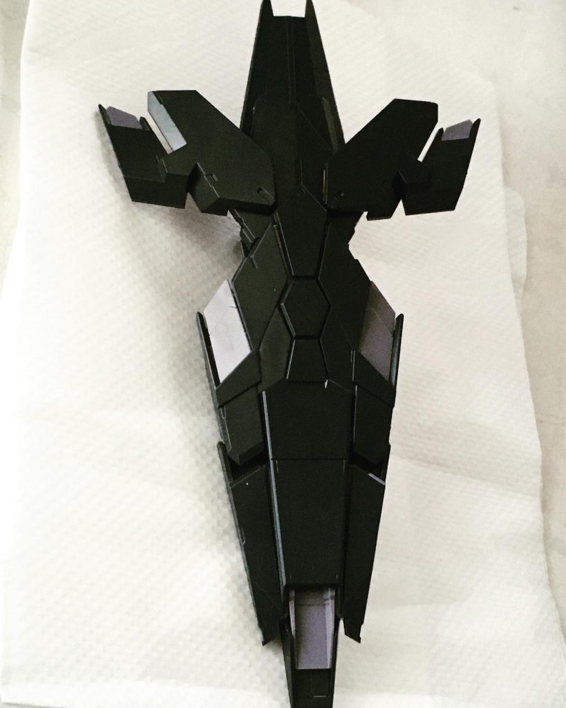 一見、何処にでもあるような盾が…

俺の手にかかると…