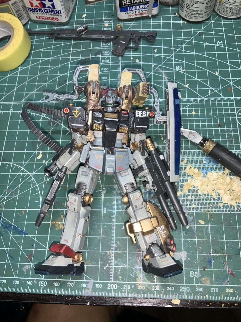 デザインナイフで切って