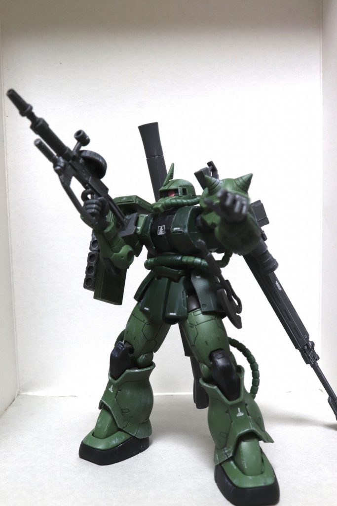 フル装備
ランドセルの穴に対艦ライフルを取り付けられるように少し加工してます。
強そう…