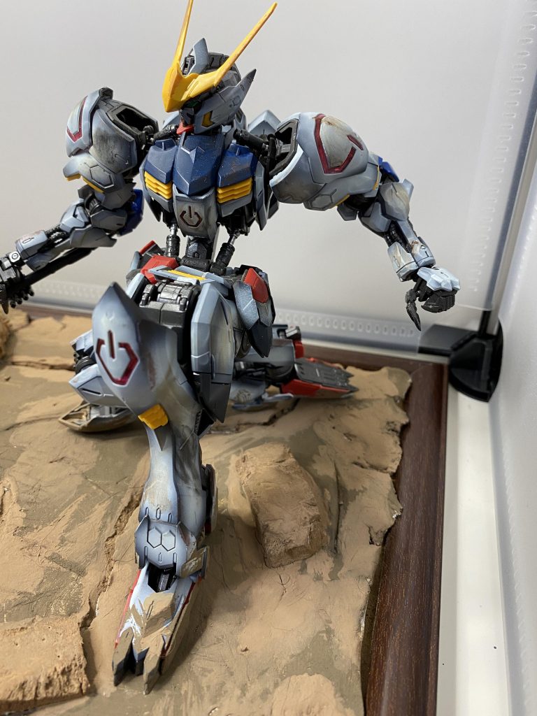 線が細いガンダムフレームを迫力出すため考慮しましたが、まだまだ力不足ですね。
