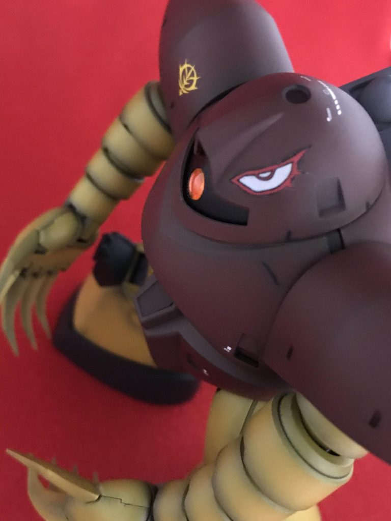 頭部デカールのカラー資料が無くて色は適当に決めてしまいました。宇宙世紀0079年10月 黒海の堰作戦に於いて連邦の水中型ガンダム と激闘を繰り広げます。