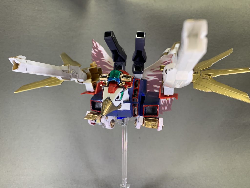 【武者璽威墾魂(ムシャGファルコン)】
かつての武者璽威武装を撃流破頑駄無が改良した機動機械
ここまできたらGファルコンも作ろうと手を動かす。武者出刃韋駄の鎧を余らすのもアレなんで後付けで鳥っぽくしてみました