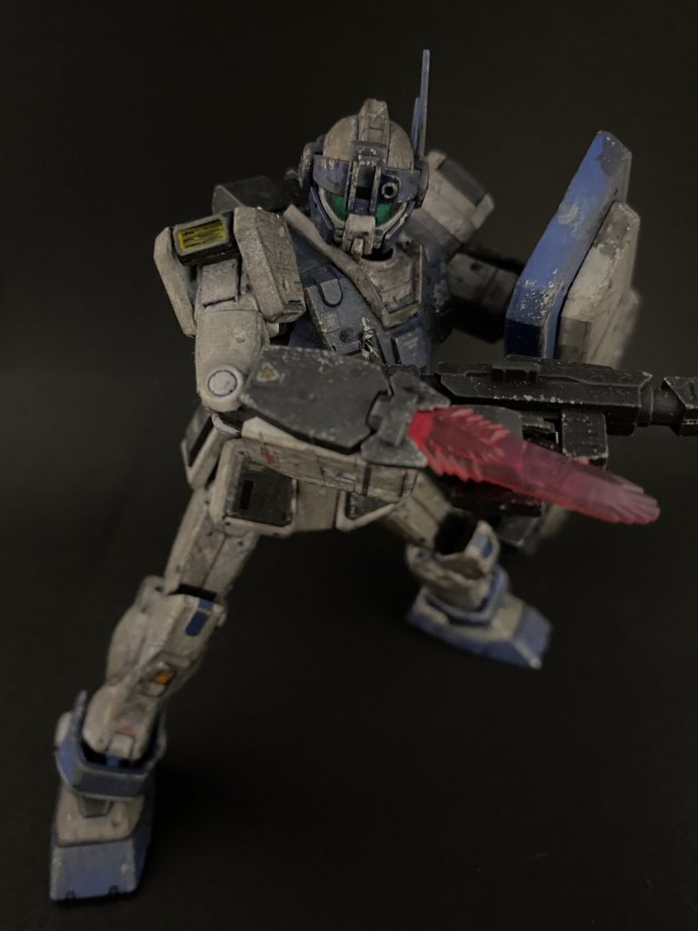 隊長機(Aegis1)
一般販売のガーカスで、設定だと初期ロットとにあたる機体です。盾にはマシンガンによる弾痕を施してます。隊長機なのでダメージ加工は他の2機より控えめですw