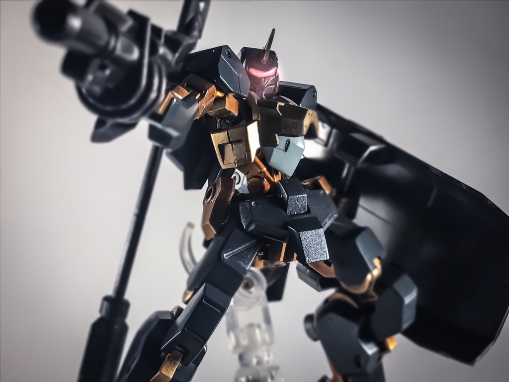 グレネードを構えて