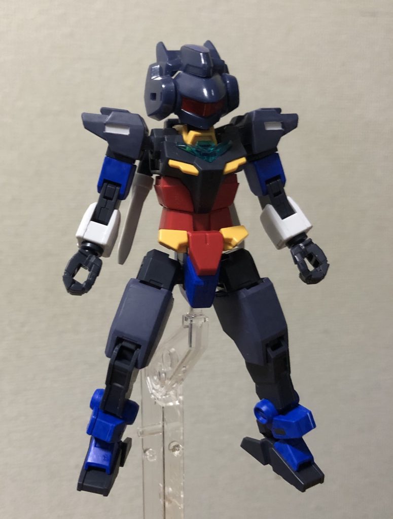 コアガンダムブル
頭部に水中センシング強化ユニットを装備。ガンダム顔は中に隠れてるってことでこれもガンダムです(威圧