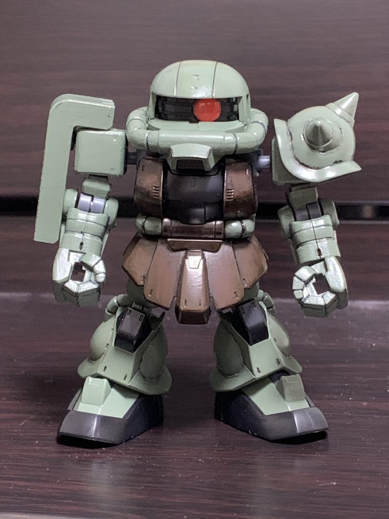 胴体部分をレッドブラウンで塗り、これとバランス取れる色はないかと試した結果、MSディープグリーンが自分の中ではベストでした。