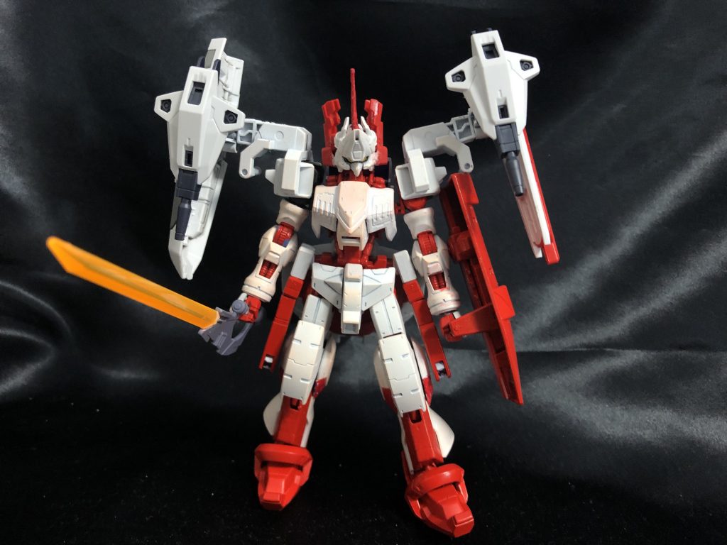 両肩にシールドをつけて正面の方にマニファービットを装備させました。合計3つの盾を装備してます。