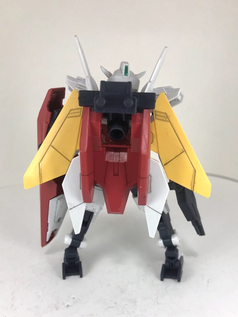 ストライカーパックには4つのジョイントがあり、作戦に応じて装備の変更が可能。