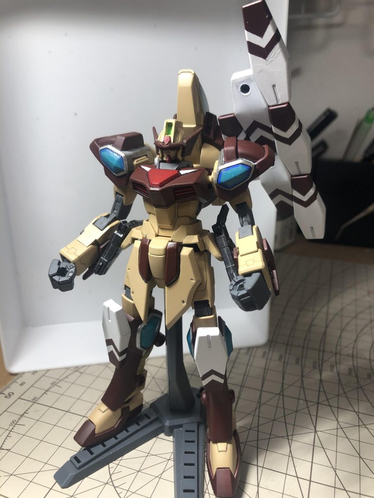 リアルのガンマン形態です。
ウイングビットはネオジム磁石で付いています。