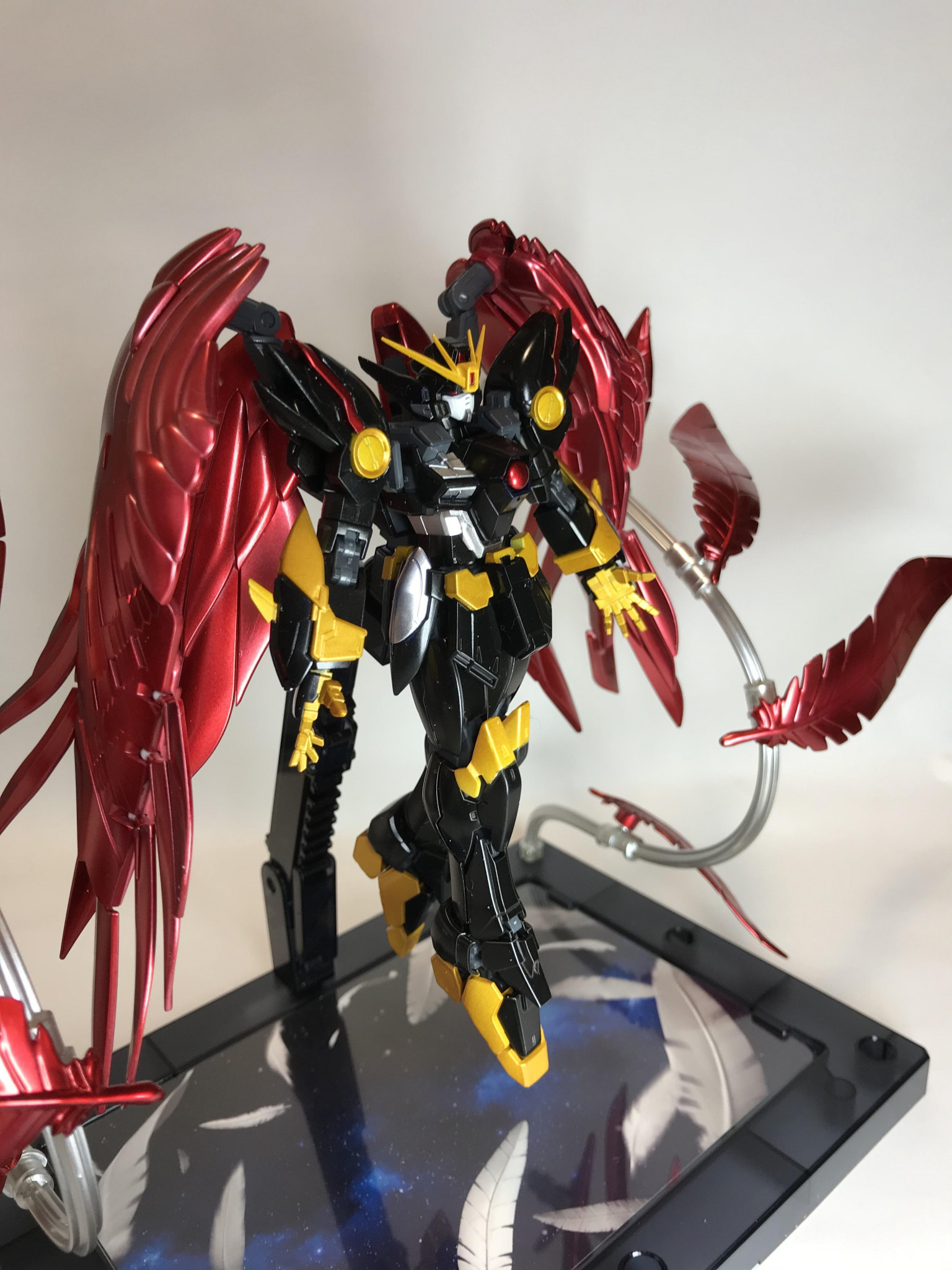 ガンプラ 完成品】RG ウイングガンダムゼロ リベリオンカラー-