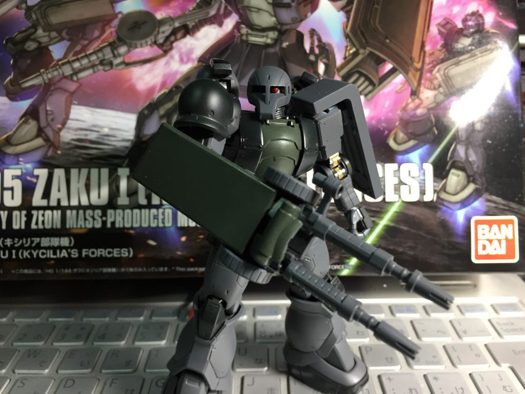 武装は二連装ザクマシンガン。