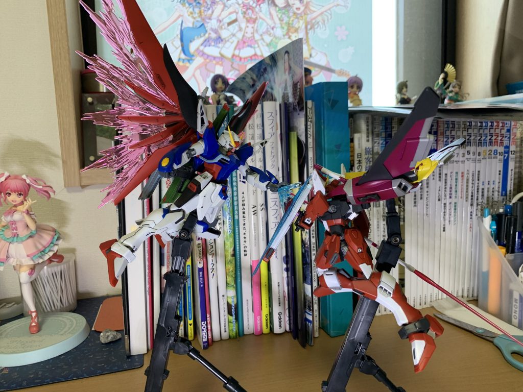 シールドのエフェクトパーツを付けて防御するシーン