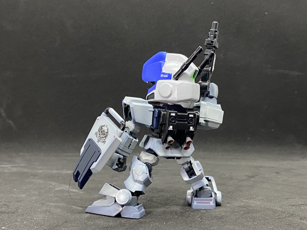 ストライカーの肩と、ジム改のバックパックから流用。