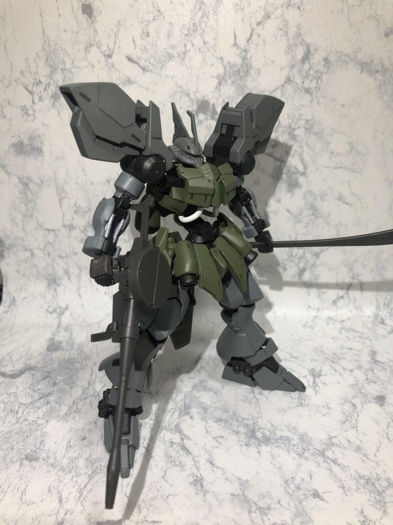 武装はライフルとグレイブ。
シールドは残念ながらちょうどイイのがありませんでした。無念( ̄O ̄;)