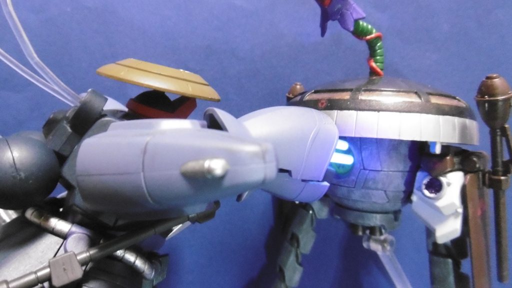 *『実包噴流（じぇっと・まぐなむ）』！！*

どこかの量産型みたいな必殺技に。
キットに平手が付属しないため、戦闘モーションの再現は不可。
通常戦闘では棍刀を使い、物理耐性持ちにはこの退魔兵器に切り替え。
妖怪相手には効果絶大（ダメージ３倍）！