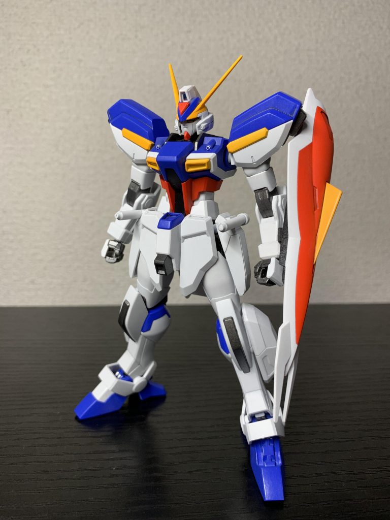 最初の塗装案。頭の▽を赤くしてたのですが、急遽黒に変更しました。
結果色が引き締まってよかったかなと思います。