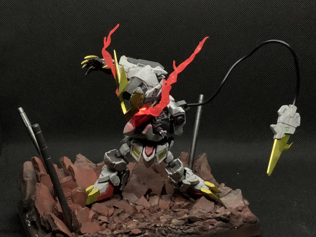 両目エフェクト付き。
本体への組み付けは[やすし@y@](https://gumpla.jp/author/y)さんの[バルバトスルプスレクスアナザー](https://gumpla.jp/sd/440797)を参考にさせてもらいました。