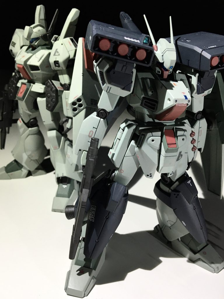 ロンドベルは精鋭部隊なので、それっぽい渋さを目指して…