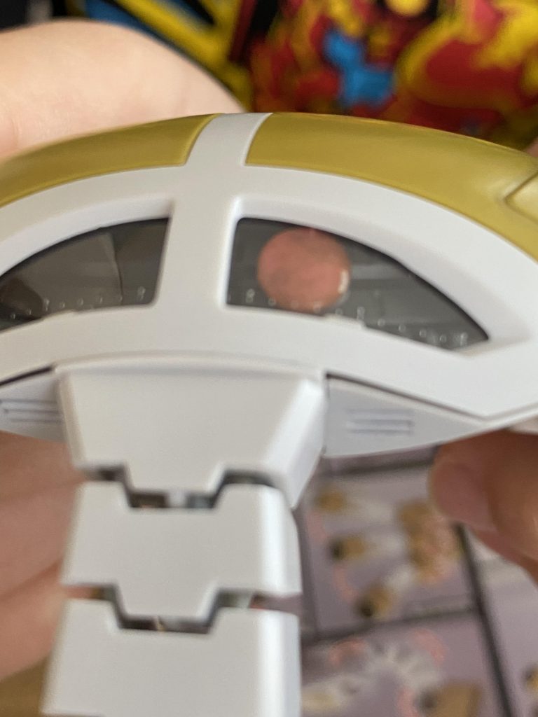 目をエイチアイズに変えました。