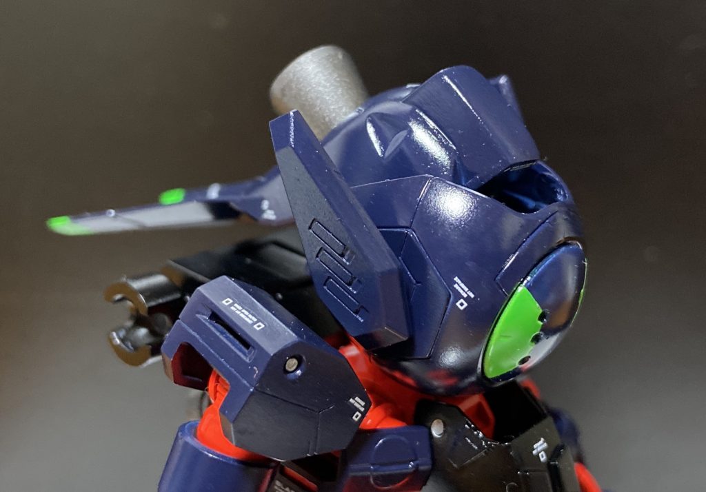 頭はキマリスの肩アーマーを