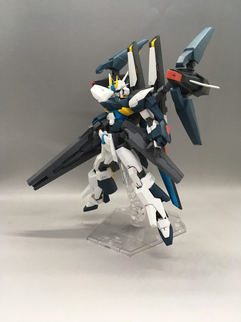 合体。こちらは高速機動形態