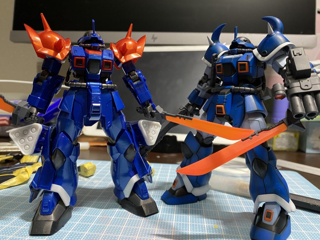 ガンダムベース東京で購入したのでテカテカで、これはこれでかっこよかったけど、他のイフリート達と合わせるため塗装しました。
