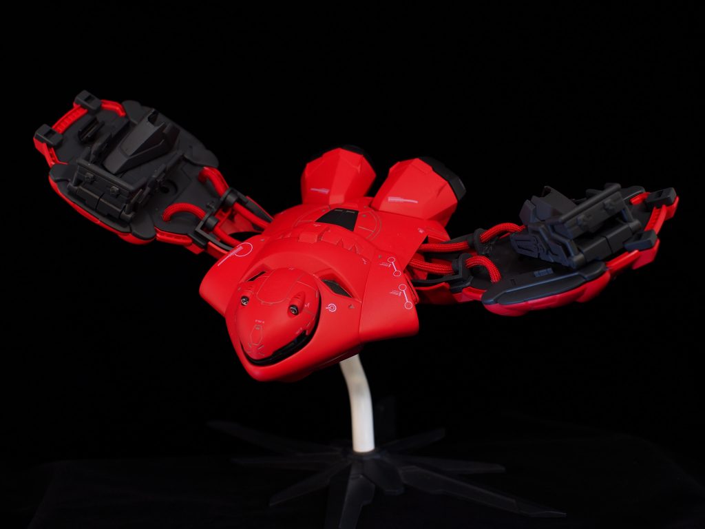 乗り物
Radical Armed GOOHN Ameliorated for Riding Over Continent (RAGOOHNAROC)(ラグーナロク)
の文字列が示す通り、大陸間航行を可能にしたグーンを改造したサブフライトシステム。