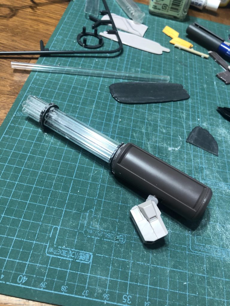 ガトリングの接続アームはガルバルディβの腕を使用してます。