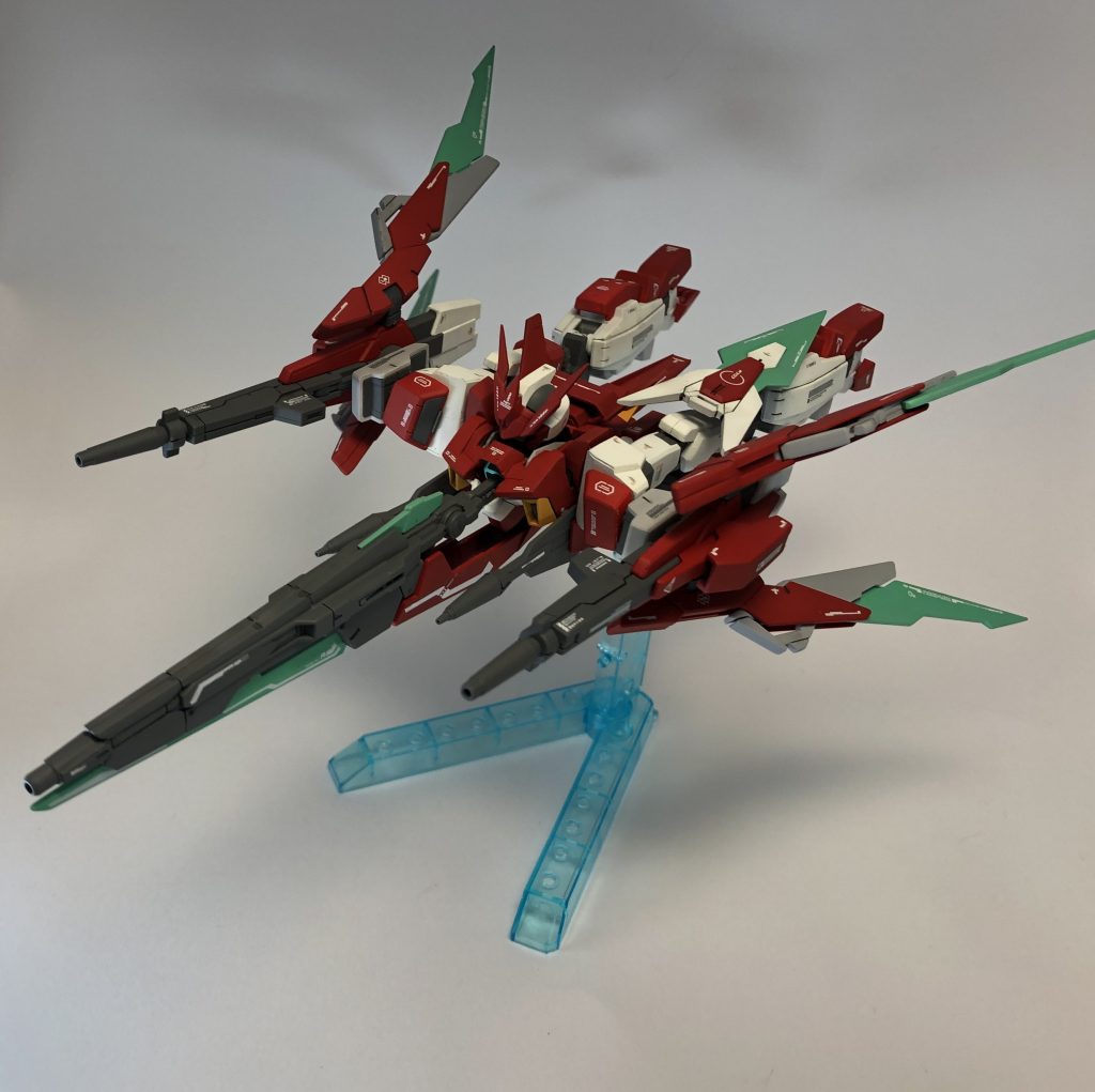 変形後もきちんとGNソードIIブラスターを装備できます。