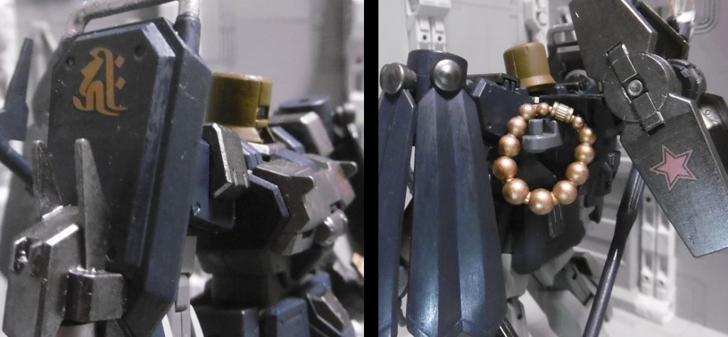 梵字【千手観音菩薩】により基本性能強化。左胸にも印あり。
前述の『化導』『宝戟』および「広大な慈悲の心」はココから来ています。いずれも千手観音に関わる要素。
「千手は慈悲の広大を示す。延命・滅罪・除病の功徳あり」を【退魔】の比喩と解釈し、拝借しました。
五芒星は「陰陽五行」の例えで使用。
デカールはメガミデバイスの一部(通称ダークネスマジ子)より。
様々な要素をごちゃまぜに構成したのが、この虚無異次で御座います。