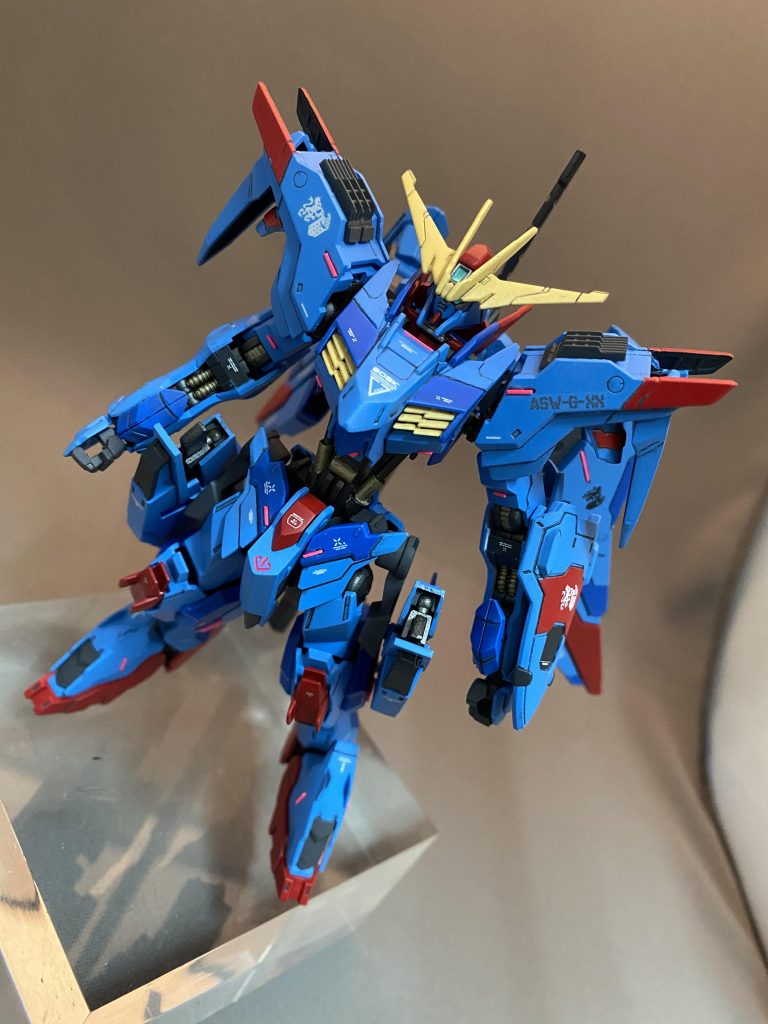 バックパックを変えるとノーマルverにも戻せます。肩上部にディテール追加してます、