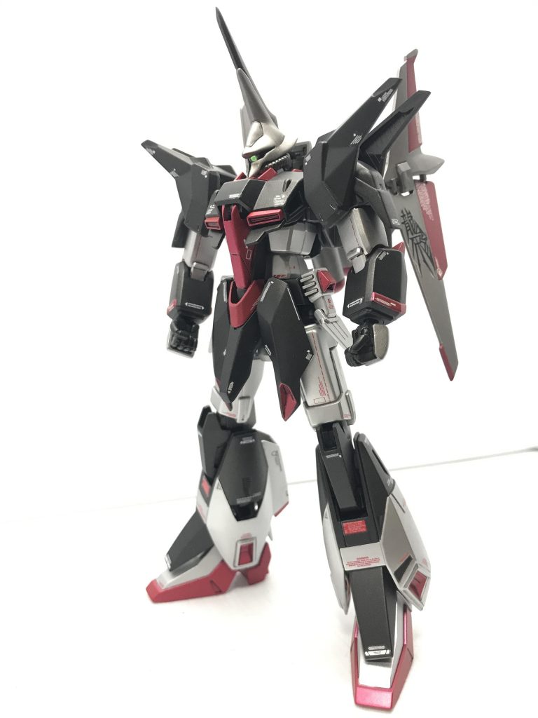 白バックで全体像。