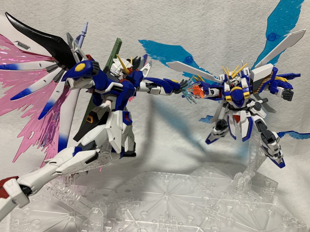 ゴッドフィンガーつながりでHGCEのデスティニーガンダムとフィンガー対決