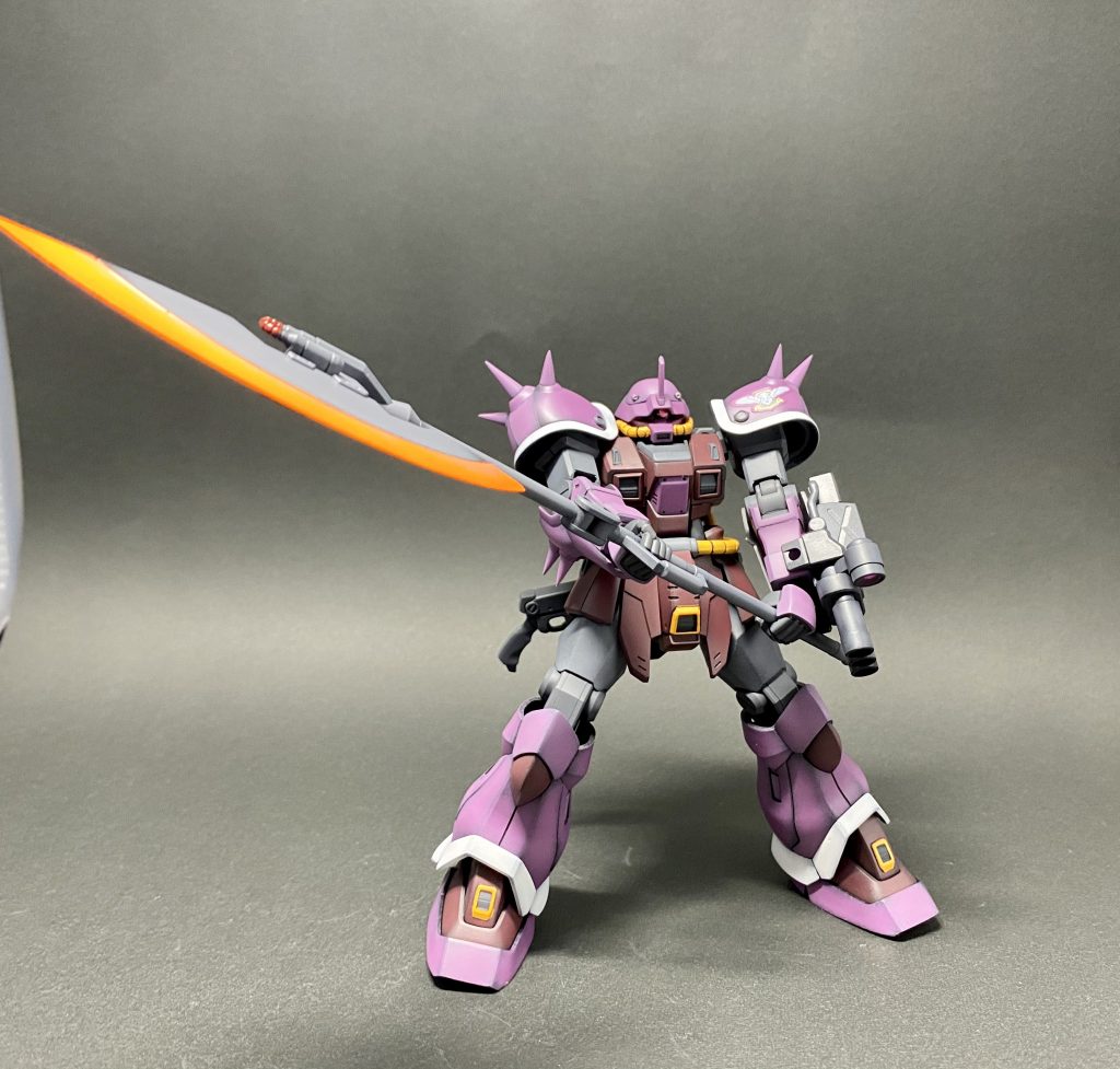 大きなヒートランスを構えるのがかっこいい。斧だけどランス