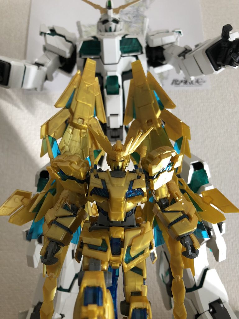四体目はHGフェネクスDモード(ナラティブver)。これは素組みですがNT待機しながら作った思い出のガンプラです。