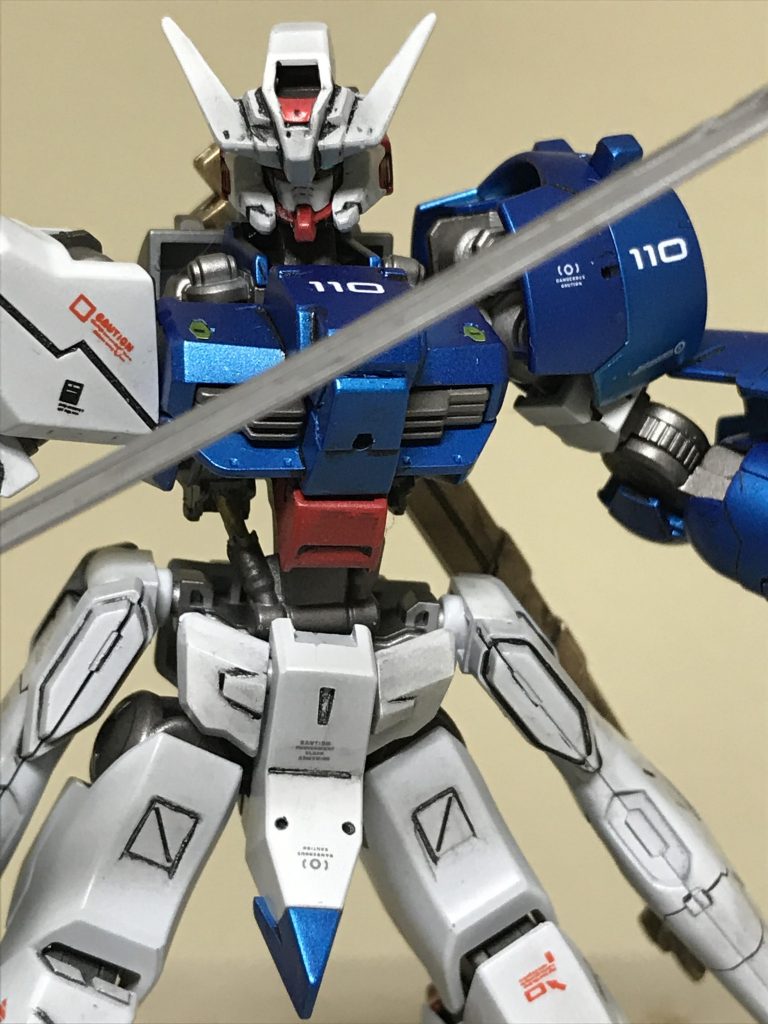 ガンダムアスタロトのブルー塗装は 下地に シルバーを塗装して メタルブルーを 塗装しました。今年は メタリック塗装を 完璧に
したいです。