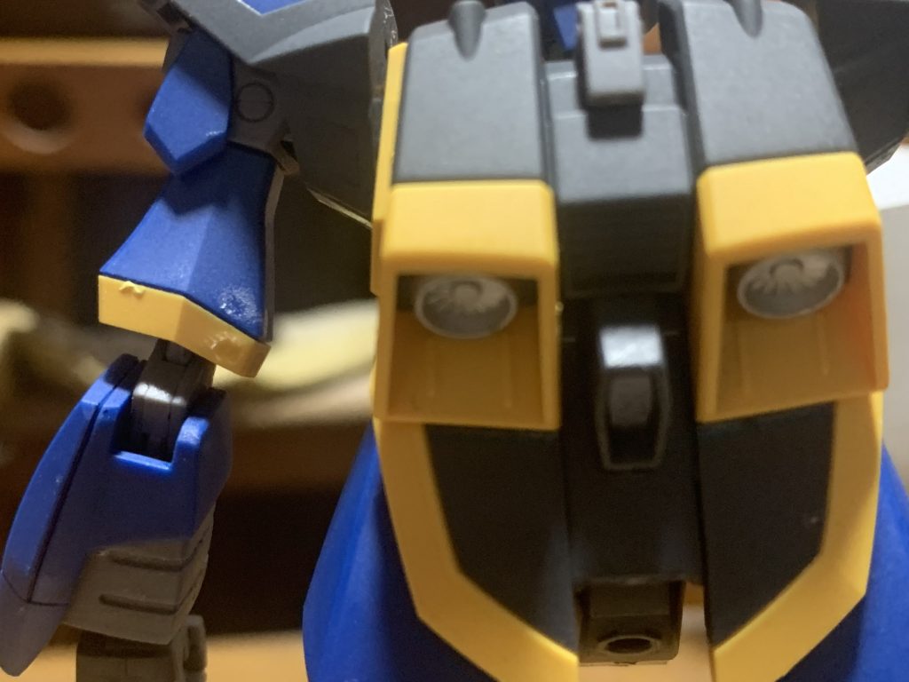 バックパックのバーニアはシルバーで塗装