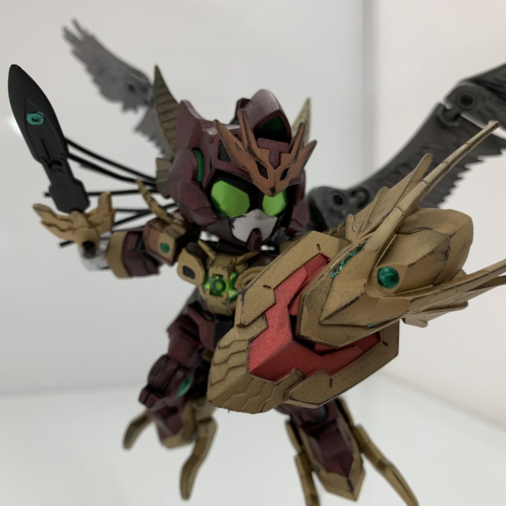 ドラゴンフュージョン形態
オブジェとしても違和感ないように羽はスカイハイウイングスを使用
ちょっと暗いかな…

ガンドランダー系は作ったことないので新鮮味を感じました