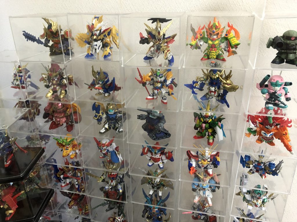 他のBBと並べても、一際目立ちます。馴染みのないキャラだったけど、お気に入りの一体になりました。