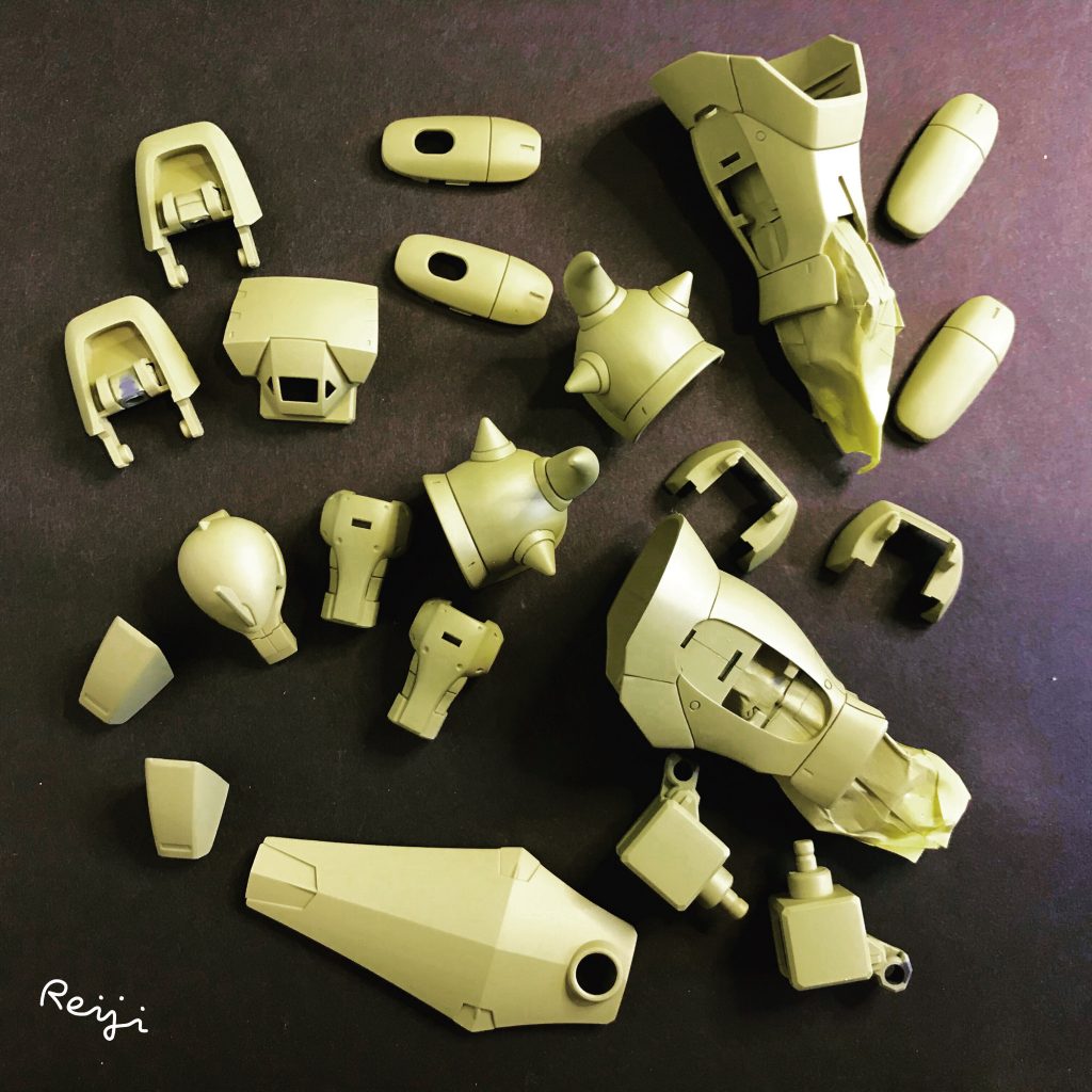 今回も塗装はファレホです。サフにカラーを混ぜてカラーサフにしています。