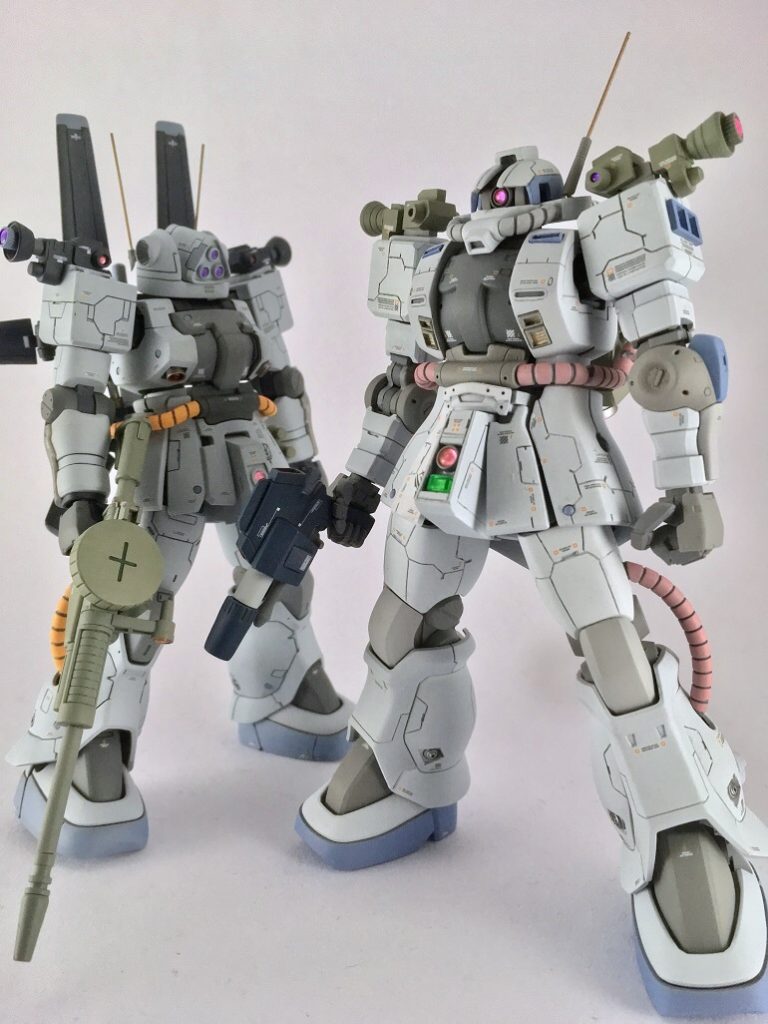 ザクフリッパーの余りパーツと旧キットを使用して、制作しました。