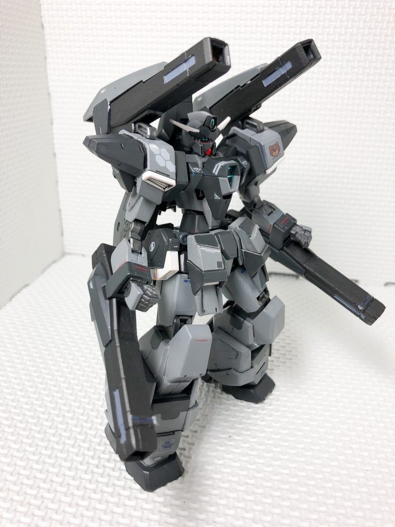 別角度からです。各部のデカールは、余っていた物を使用しています。なので統一感がありません。