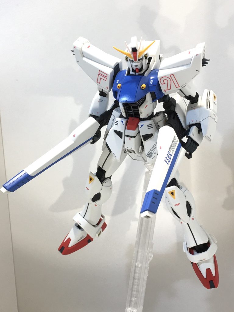 ヴェスバー。
固定武装に強力なメイン武装な所が良い!