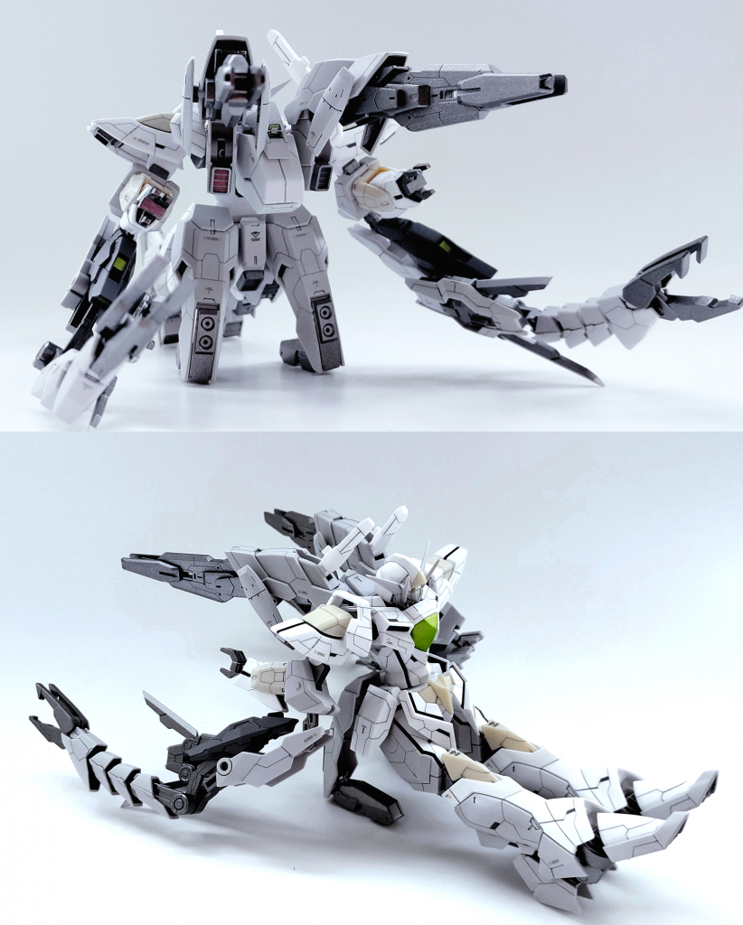 タンク形態
足裏も全て塗り分けたのですが見えてませんね、、(笑)
タンク形態は前からのフォルムはかなり好きなんですが後ろ(笑)(笑)
ダクトとアームに赤い塗料かかってる?と写真みて焦りましたがスマホの赤が写ってただけでした!
ライトガンメタルはテカテカしててカッコいいのですが写真だとなんか微妙にみえます。。