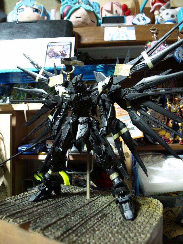 黒サフを吹いて塗装をし完成です