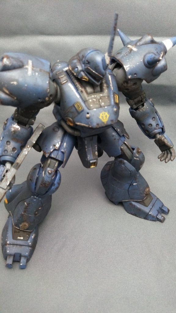 ケンプファーも軽くスジボリを施しています。この時点で汚しているのでそんな感じの雰囲気が出てると思いますw