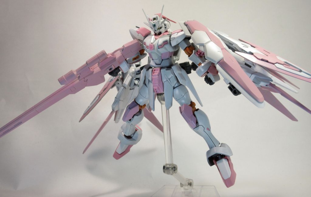 本機は梨子が自分専用のフルドレスとして制作した機体である。
梨子は遠距離からの精密射撃を得意とするため主にセンサー類の強化が図られており
さらに専用のフルドレスユニット「プリンシパル」を装備することで機体の重心を下げ安定した射撃を可能としている。
チーム戦では後衛を務め、壁際から正確に敵を射抜くスナイパーとして戦う。