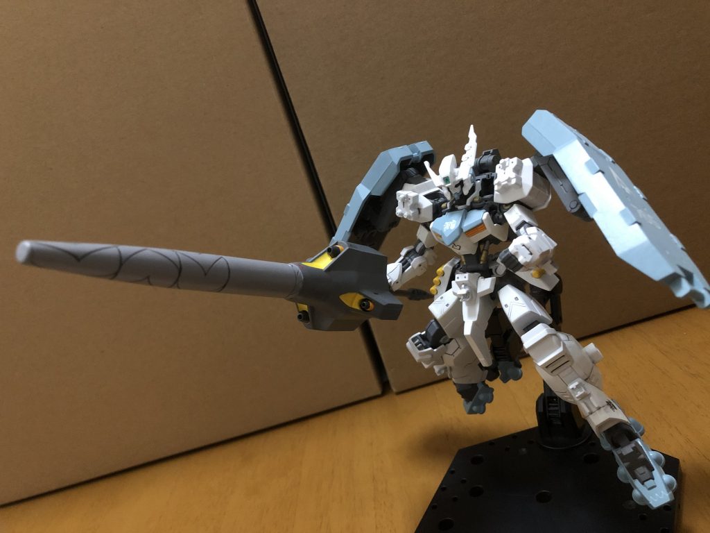 追加装備をパージした姿。
全身の追加装備は着脱可能にしてます。